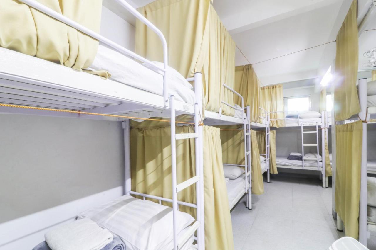 Ark Hostel City Center Manila Pasay Exterior photo