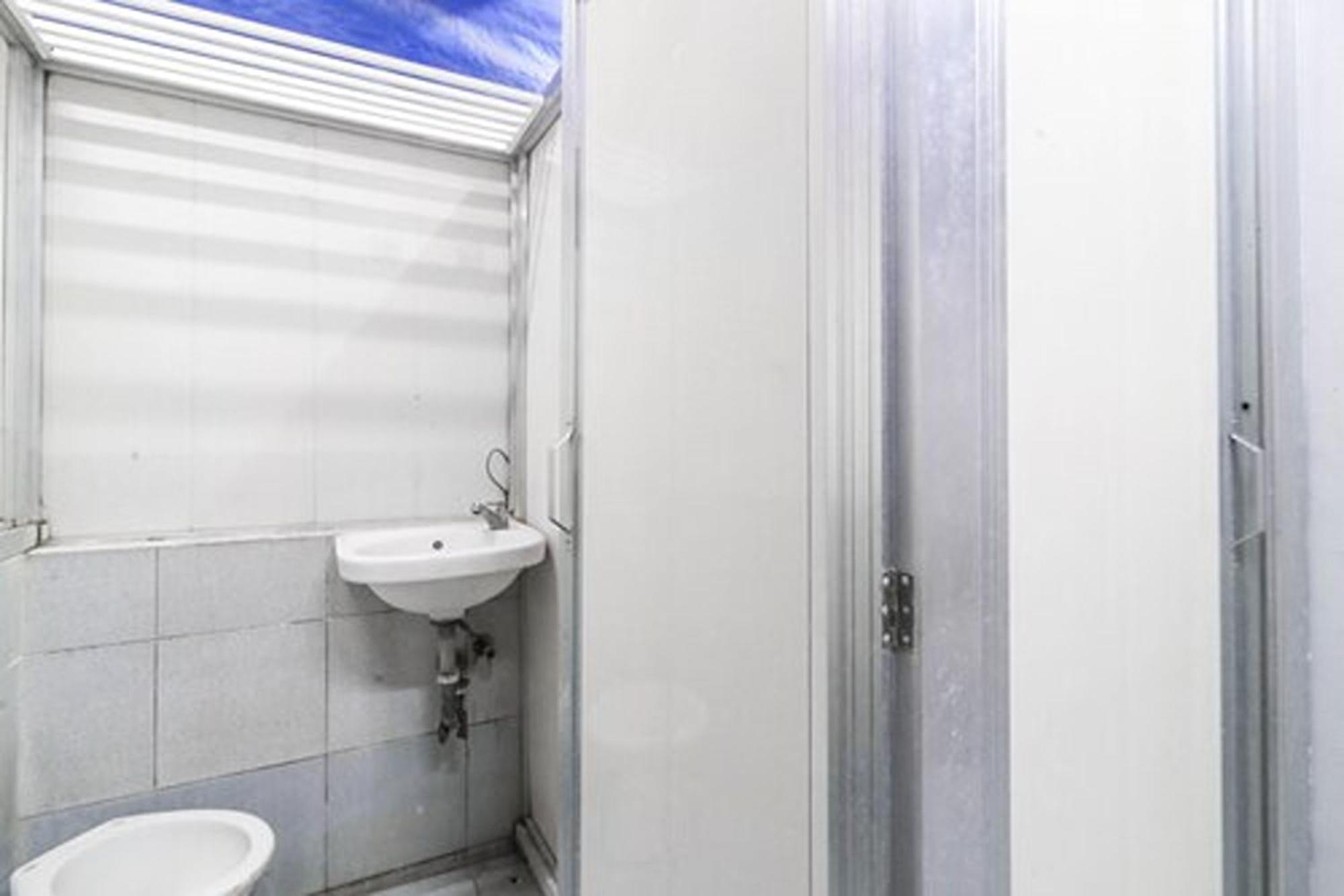 Ark Hostel City Center Manila Pasay Exterior photo