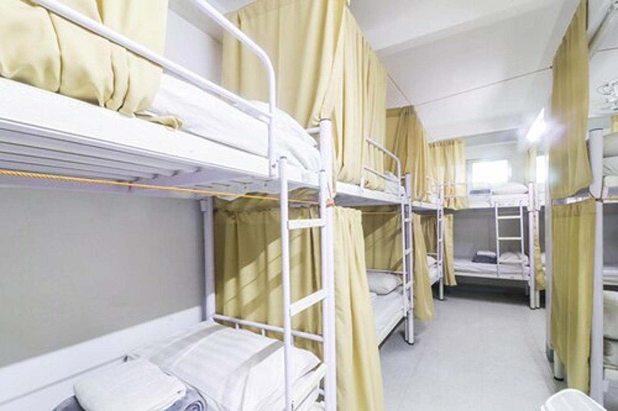 Ark Hostel City Center Manila Pasay Exterior photo